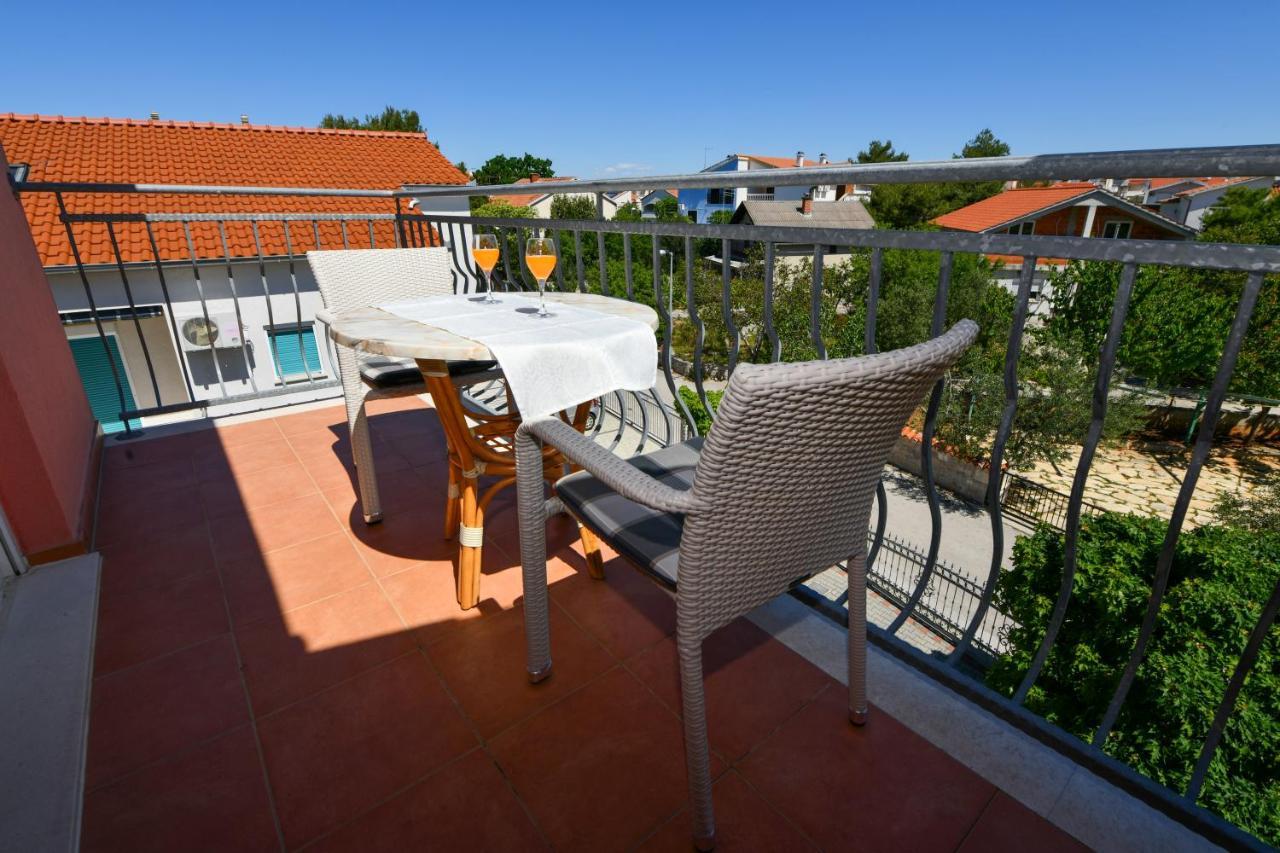 Apartments Villa Miranda Vodice Exterior photo
