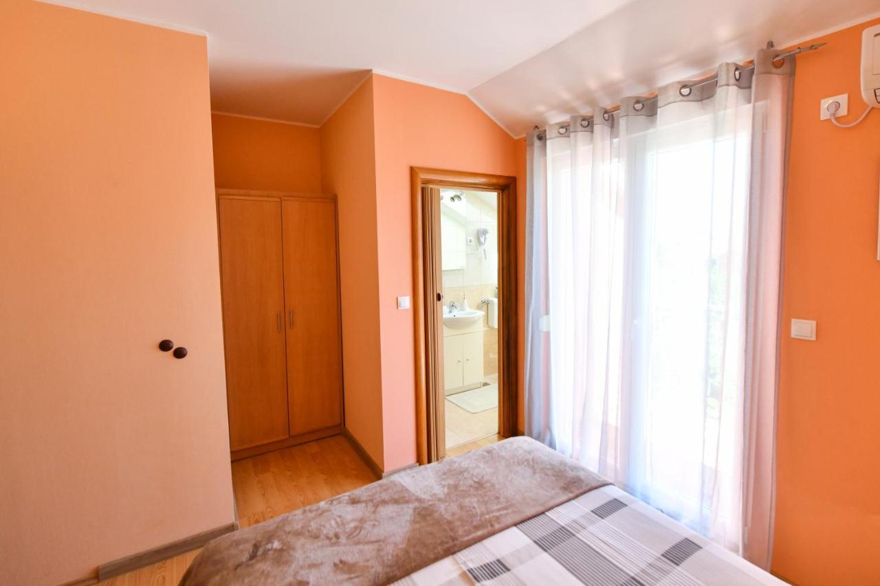Apartments Villa Miranda Vodice Exterior photo