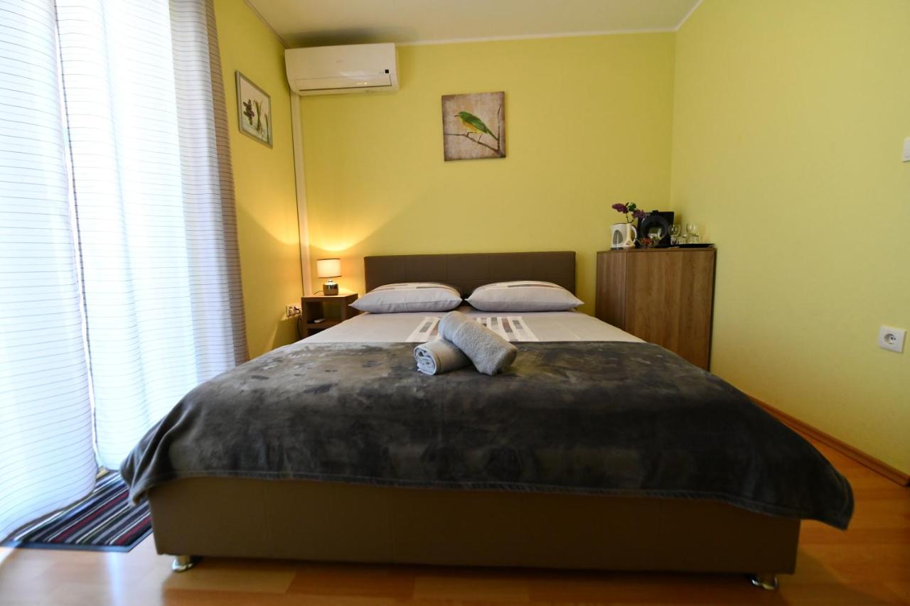 Apartments Villa Miranda Vodice Exterior photo