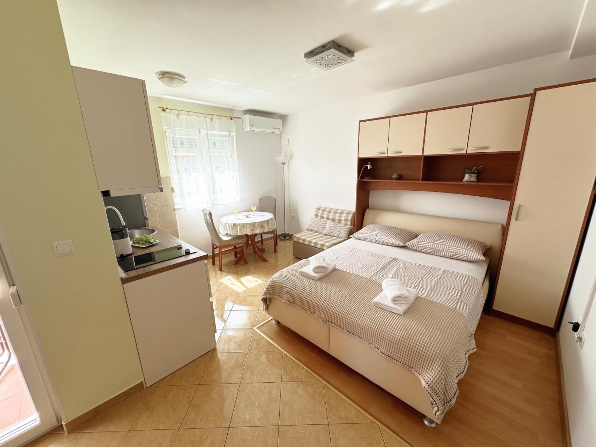 Apartments Villa Miranda Vodice Exterior photo
