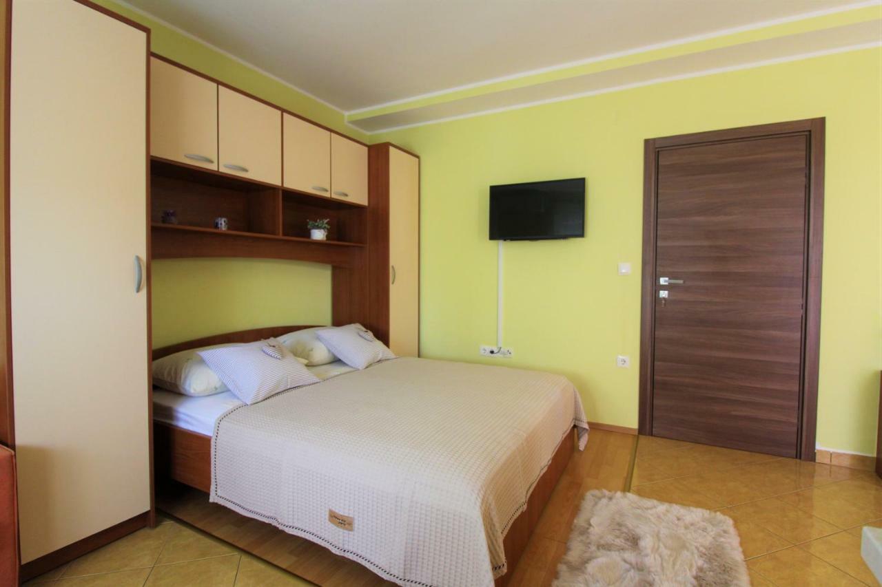 Apartments Villa Miranda Vodice Exterior photo